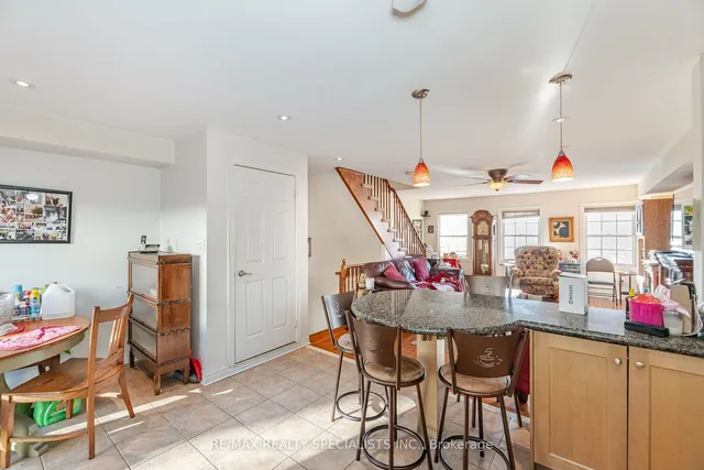 Additional image 16 of 3062 Lake Shore Blvd Unit 7