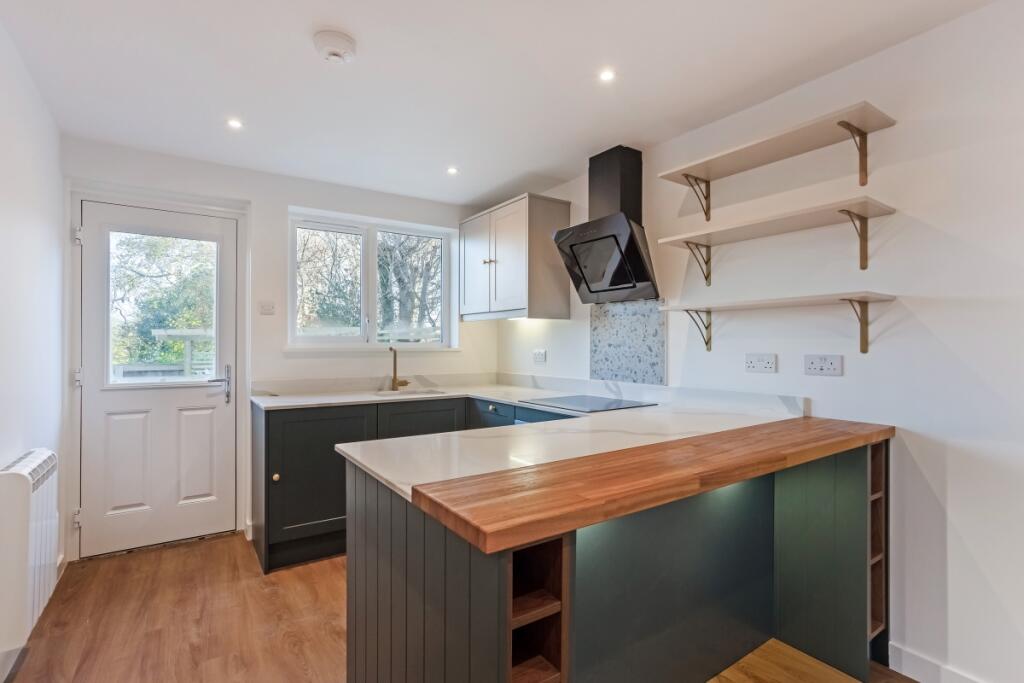 Additional image 10 of Middle Stoke Bath BA2