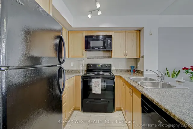 Additional image 3 of 2772 Keele St Unit 312