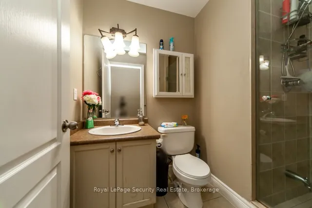 Additional image 8 of 2772 Keele St Unit 105