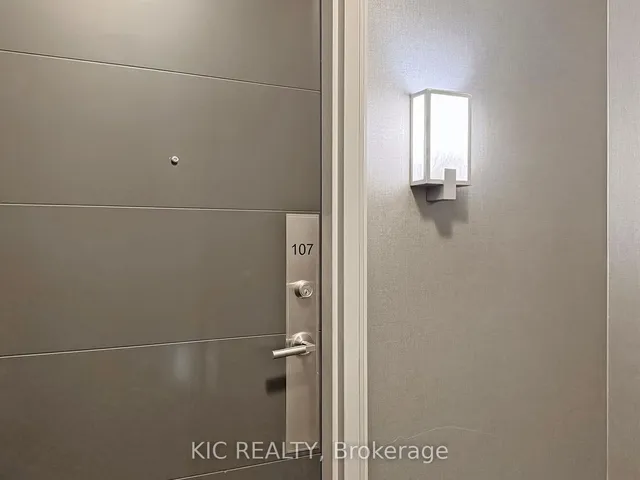 Additional image 27 of 400 Adelaide St Unit 107