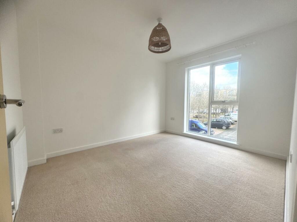 Additional image 12 of Bullmead Parade, Street