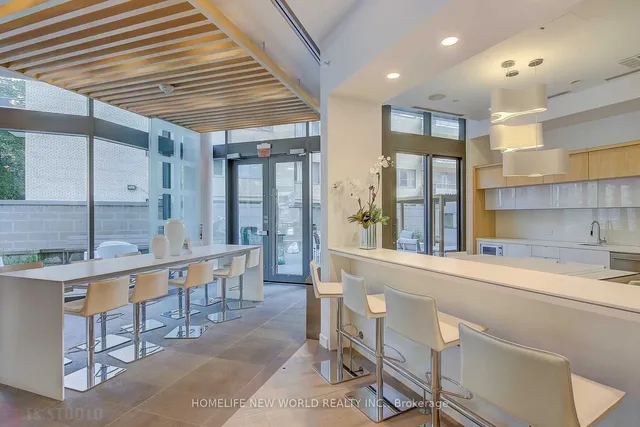 Additional image 31 of 45 Charles St Unit 1002