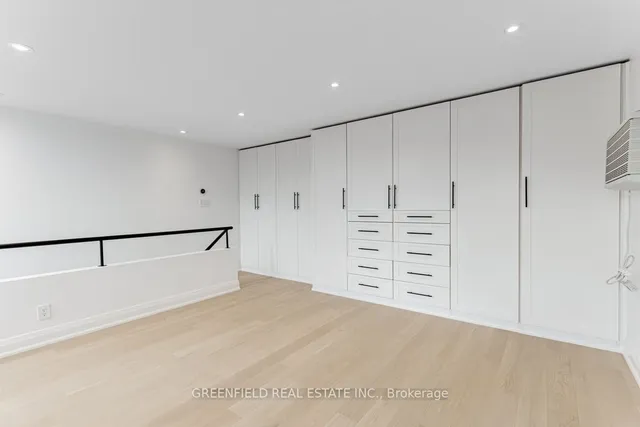 Additional image 17 of 185 Carlton St Unit 3