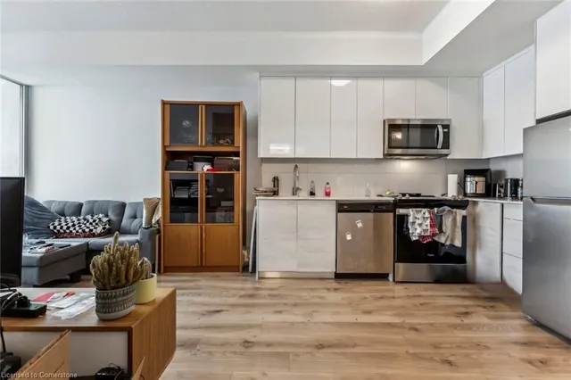 Additional image 18 of 60 Frederick St Unit 3713