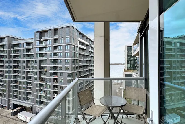 Additional image 21 of 15 Merchants' Wharf Unit 902