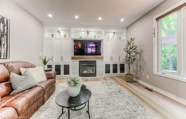 Additional image 21 of 55 Wagon St