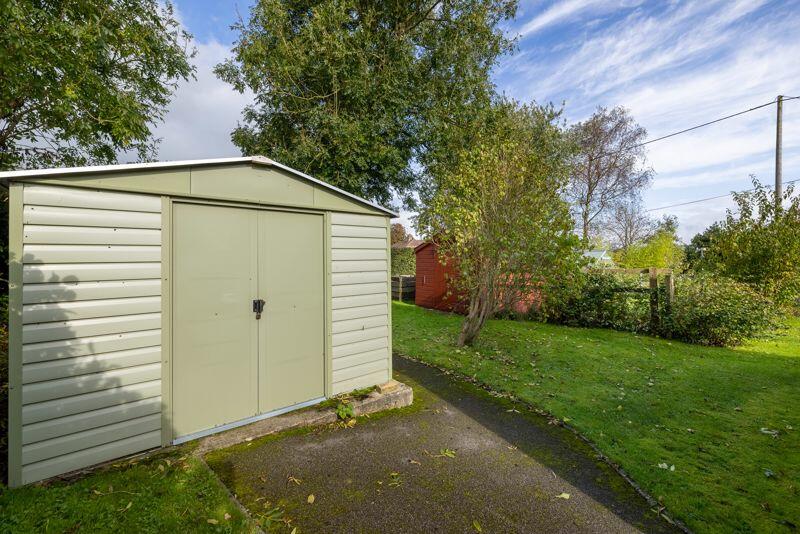 Additional image 18 of Detached 4 bedroom bungalow on the edge of Charlton Musgrove.