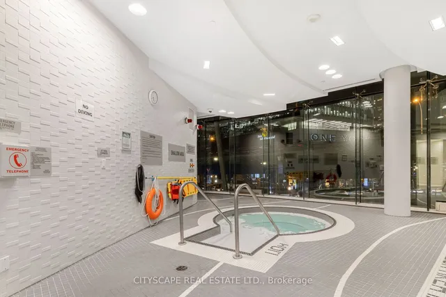 Additional image 31 of 12 york St Unit 3910