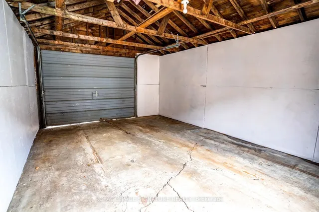 Additional image 25 of 98 Earlscourt Ave