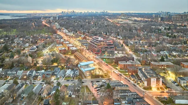 Additional image 37 of 63 Valhalla Blvd