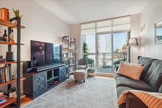 Additional image 3 of 319 Merton St Unit 616