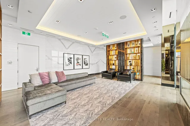 Additional image 25 of 15 Merchants' Wharf Unit 507