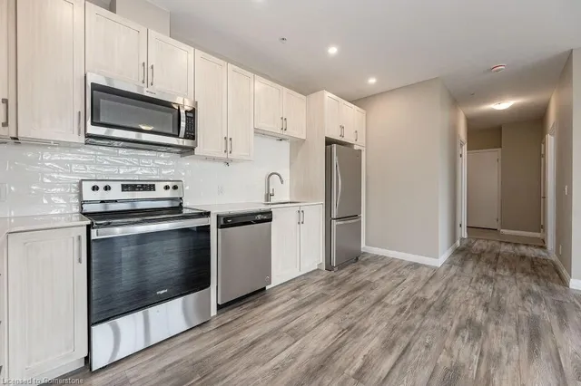 Additional image 3 of 104 Garment St Unit 1509