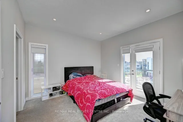 Additional image 25 of 261 Woodbine Ave