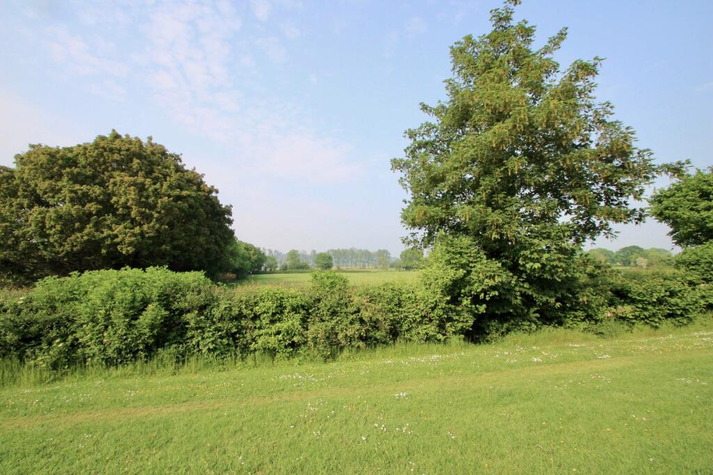 Additional image 8 of Strode Road, Street