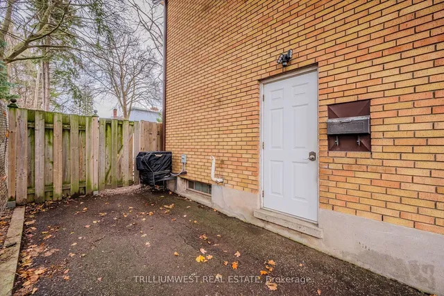 Additional image 25 of 283 Spadina Rd