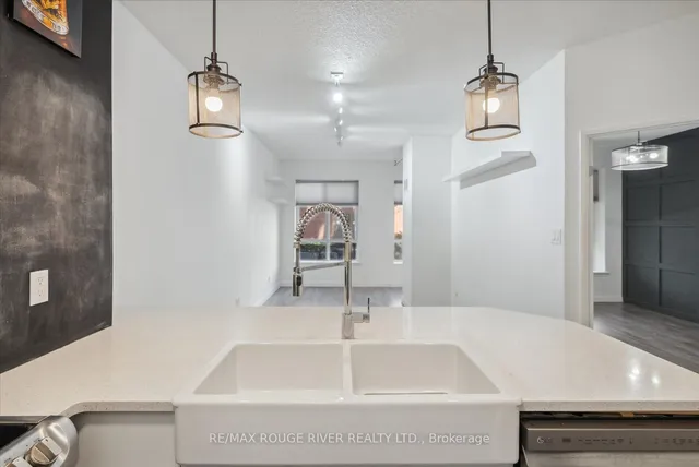 Additional image 7 of 801 King St Unit 103