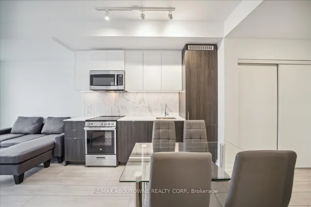 Additional image 20 of 500 Dupont St Unit 610