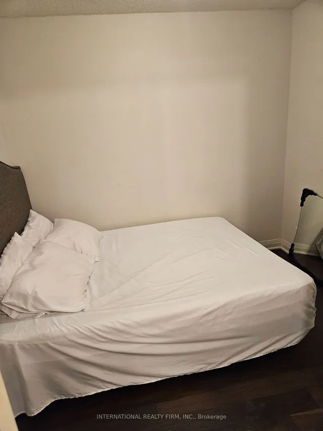 Additional image 13 of 1 Valhalla Inn Rd Unit 1005