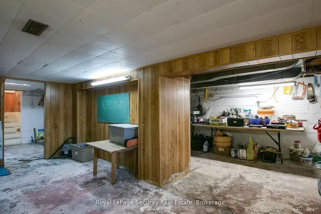 Additional image 23 of 94 Fairbank Ave