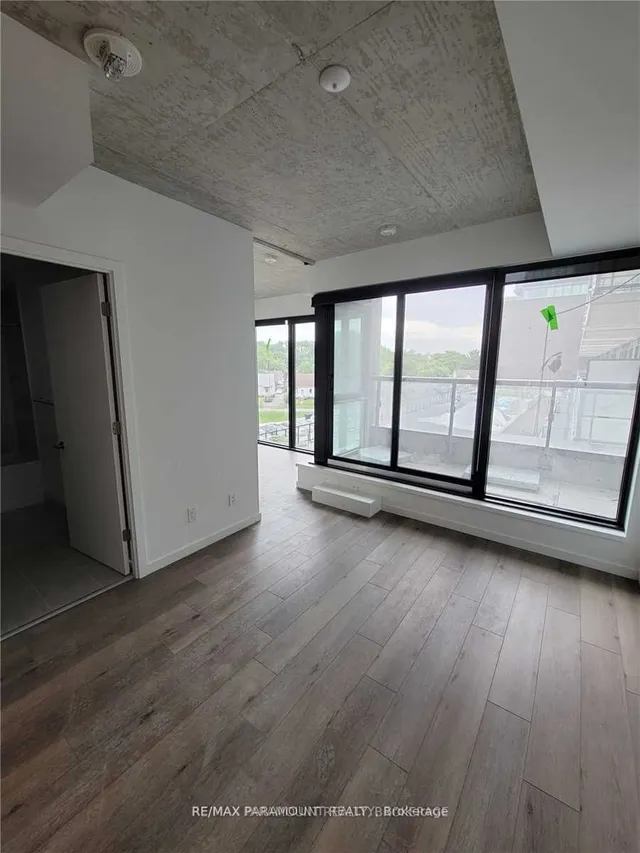 Additional image 5 of 7 Smith Cres Unit 327