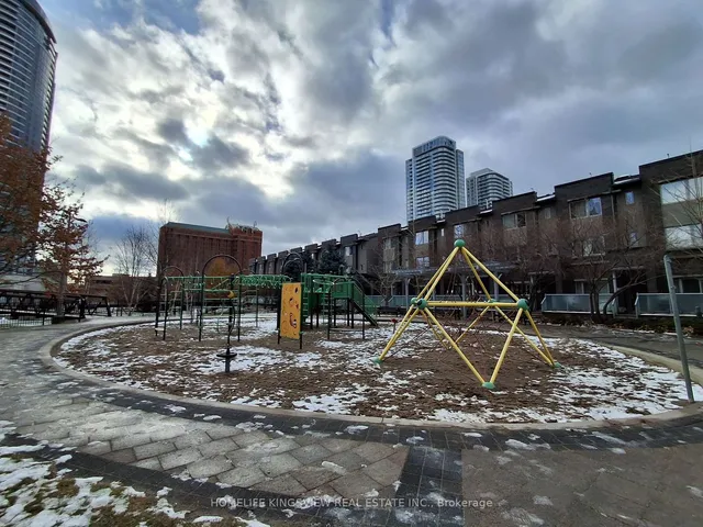 Additional image 18 of 275 Village Green Sq Unit 2220