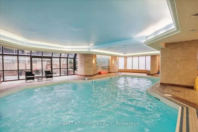 Additional image 36 of 633 Bay St Unit 1407