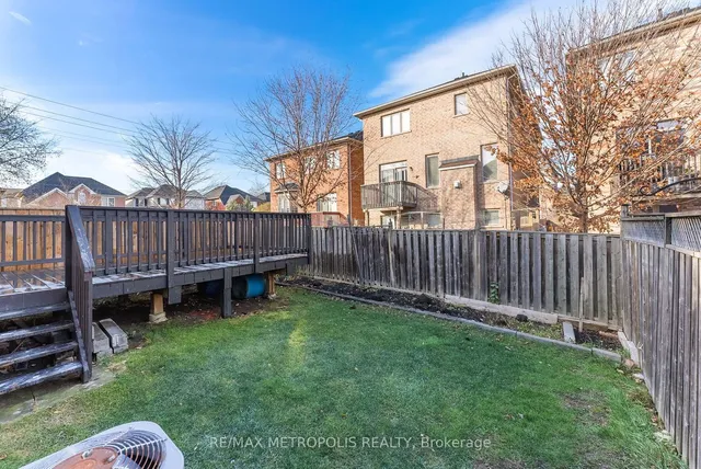 Additional image 36 of 4 Grosbeak Cres