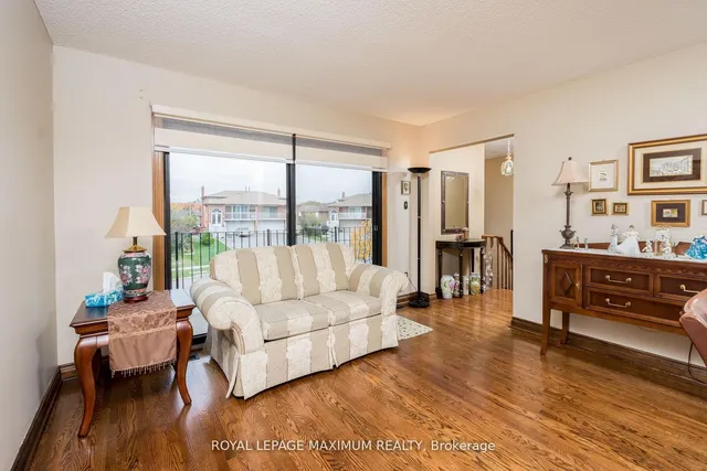 Additional image 6 of 44 Flagstick Crt