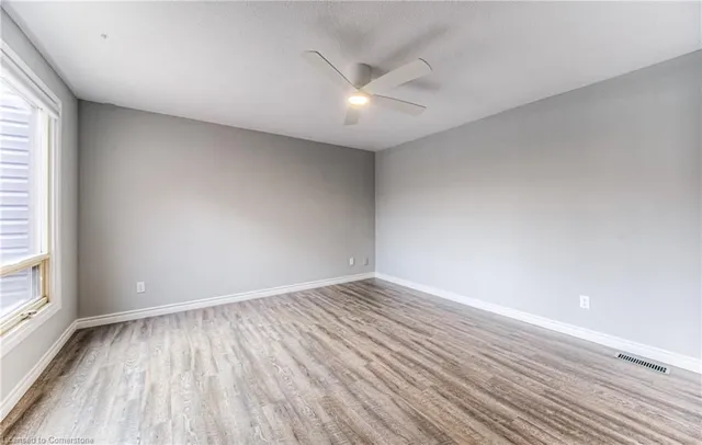 Additional image 13 of 28 Underhill Cres Unit 11