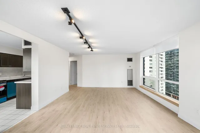 Additional image 5 of 1055 Bay St Unit 1605
