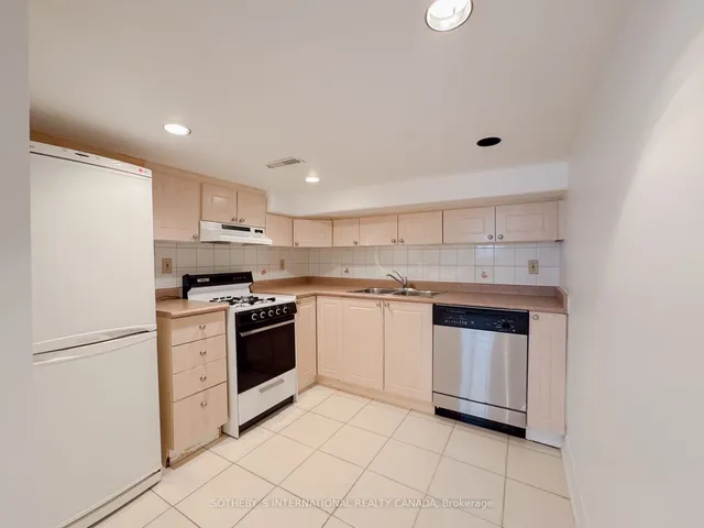 Additional image 15 of 1167 Roselawn Ave