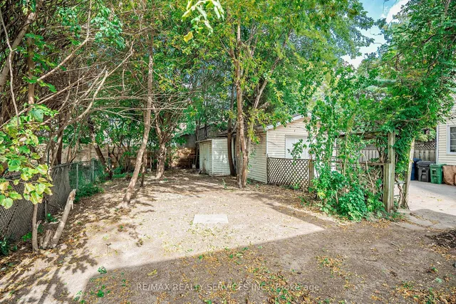 Additional image 9 of 9 Avon Park Dr