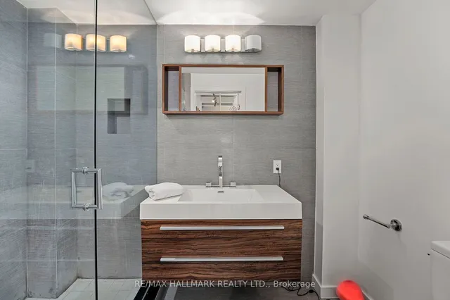 Additional image 26 of 1173 Dundas St Unit 226