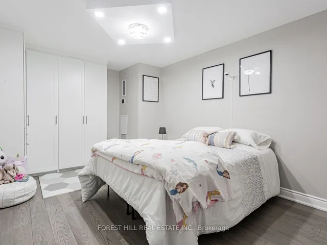 Additional image 28 of 15 Mcmurrich St Unit 201