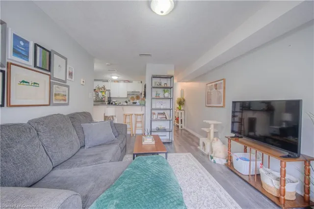 Additional image 10 of 45 Cedarhill Cres Unit 10C