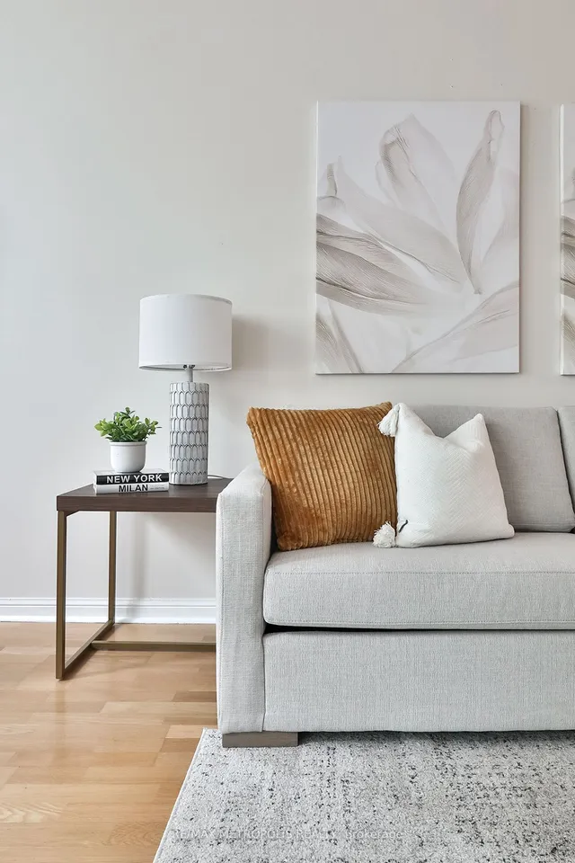 Additional image 9 of 230 Queens Quay Unit 820