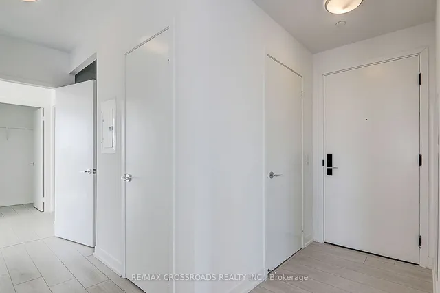 Additional image 5 of 270 Dufferin St Unit LPH3