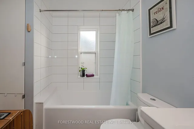 Additional image 21 of 185 Stephen Dr Unit 301