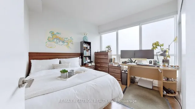 Additional image 16 of 115 Mcmahon Dr Unit 2711