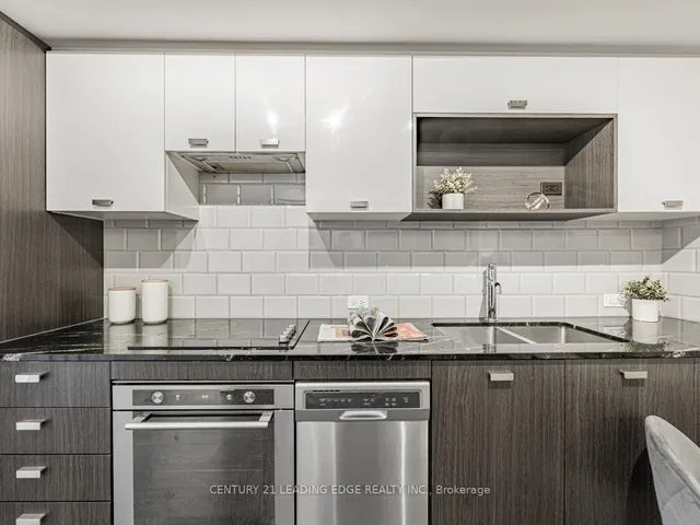 Additional image 6 of 255 Village Green Sq Unit 811