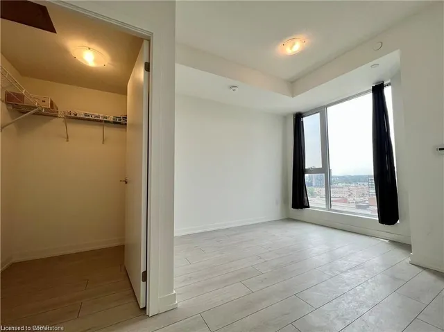 Additional image 5 of 55 Duke St Unit 1210