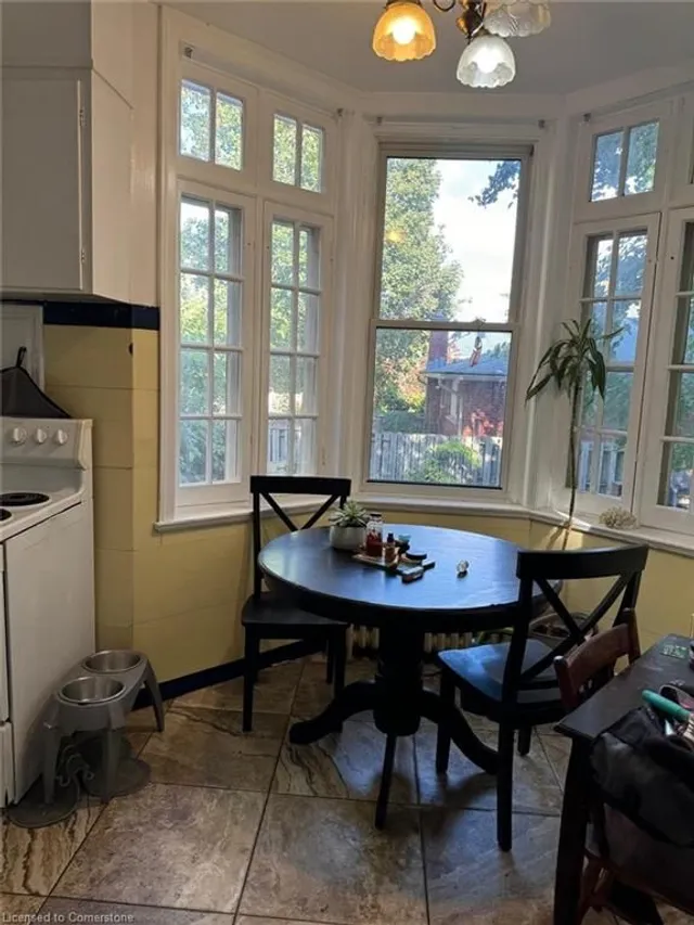 Additional image 3 of 32 Simeon St