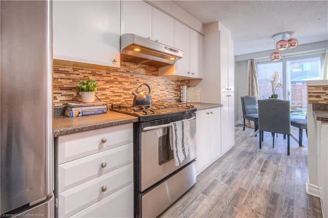 Additional image 12 of 83 Bridlewreath St