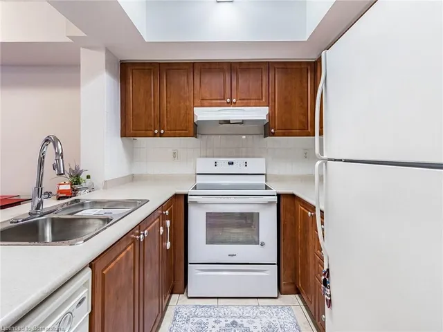 Additional image 9 of 3045 Finch Ave Unit 2079