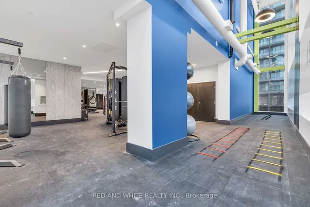 Additional image 29 of 55 Duke St Unit 901