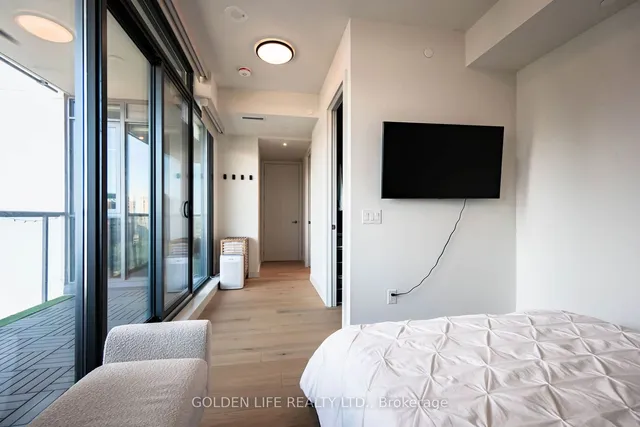 Additional image 7 of 81 Wellesley St Unit 1201