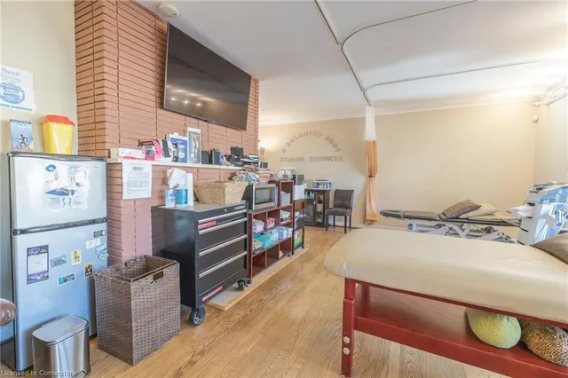 Additional image 8 of 11 Belmont Ave