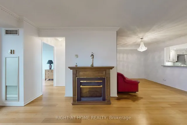 Additional image 17 of 10 Guildwood Pkwy Unit 1131